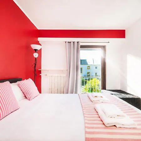 2 Bedroom Flat Bonnevoie - Sleeps 7 Apartman *